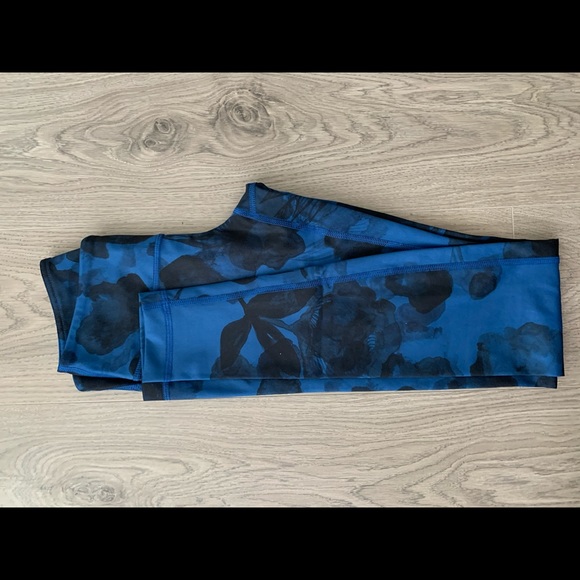 Lululemon yoga pants - size 2 - Picture 1 of 8